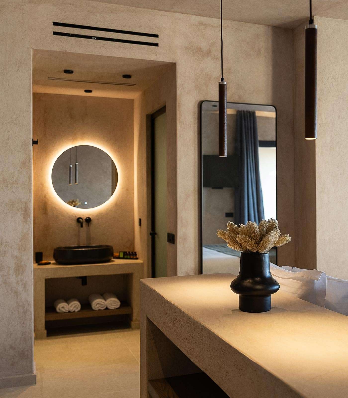 Obsidian Suite with Private Heated Pool