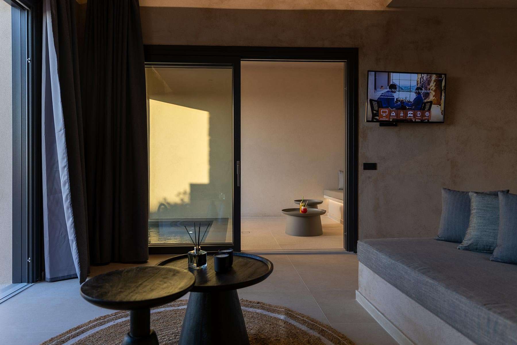 Obsidian Suite with Private Heated Pool